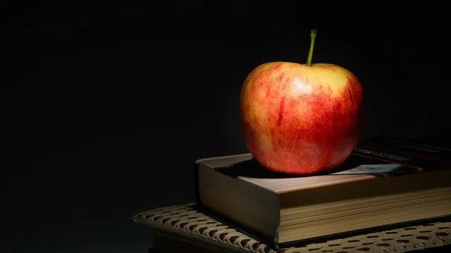 Hardcover-Book-MockUp
